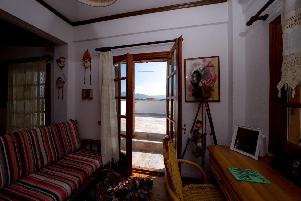 Archontiko Alexandros Luxury Suites Kardiá Esterno foto